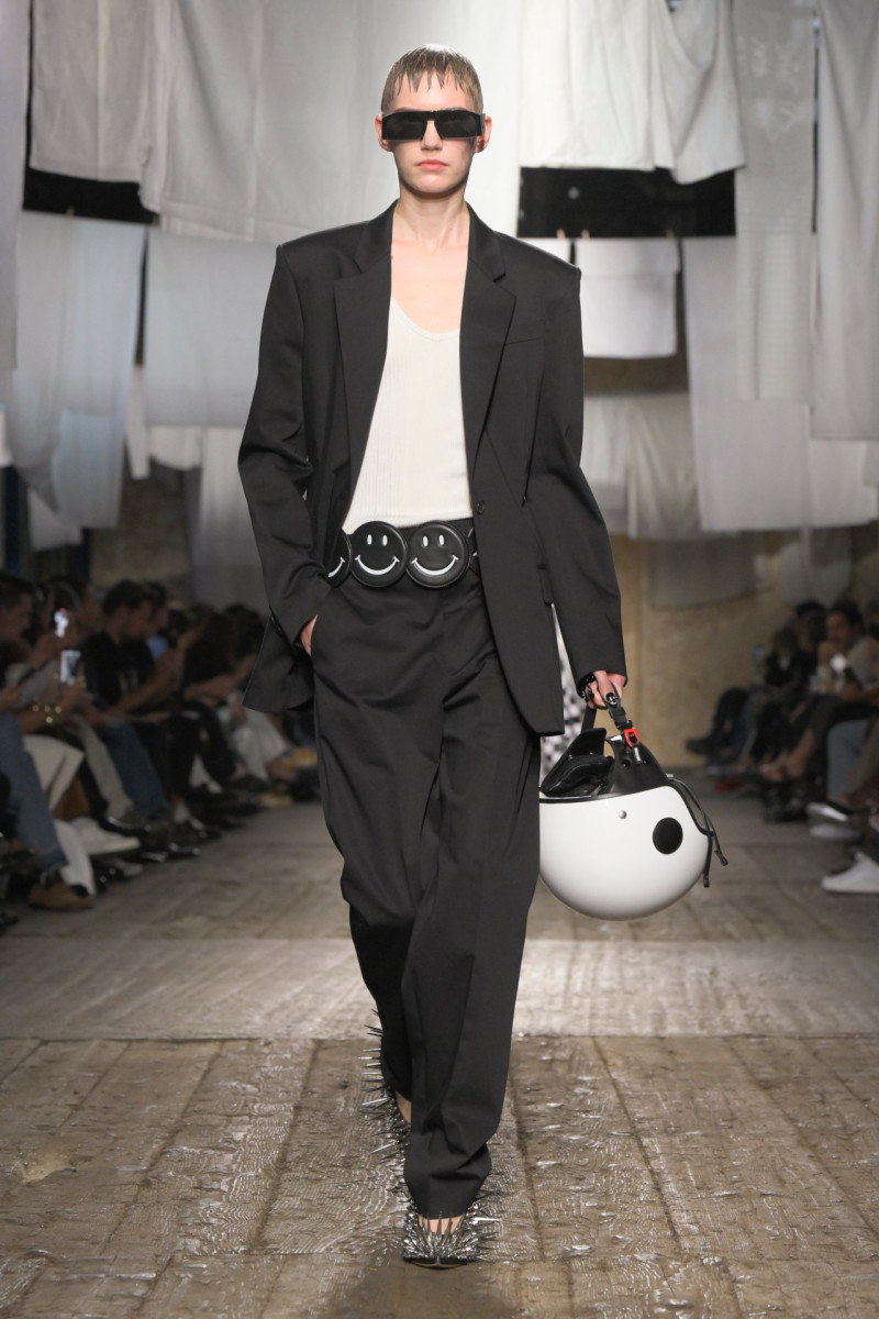 Moschino fashion show for Spring/Summer 2025