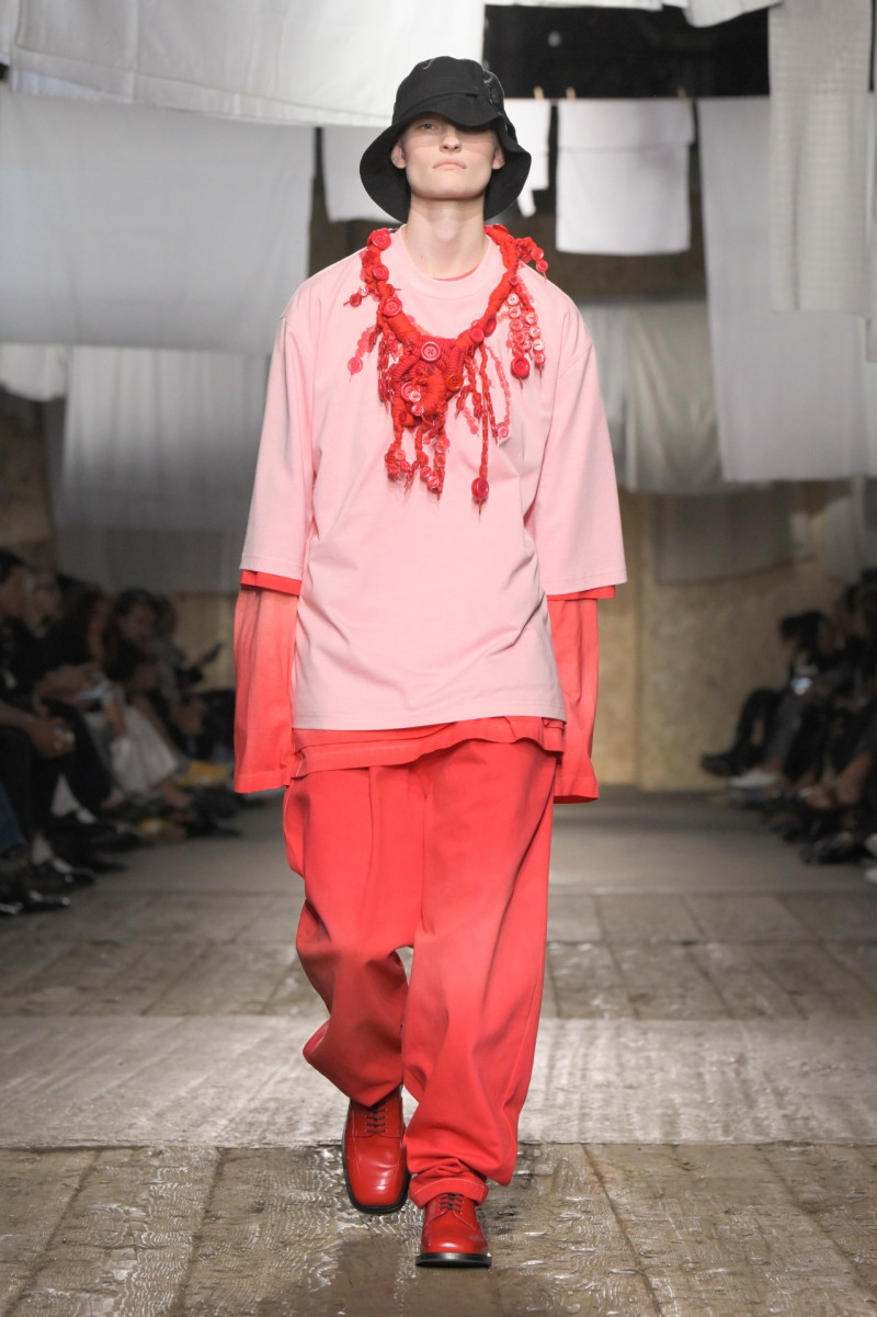 Moschino fashion show for Spring/Summer 2025