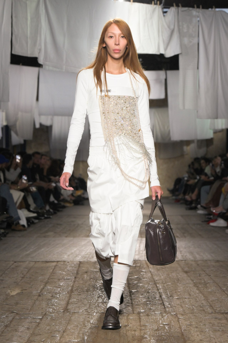 Issa Lish featured in  the Moschino fashion show for Spring/Summer 2025