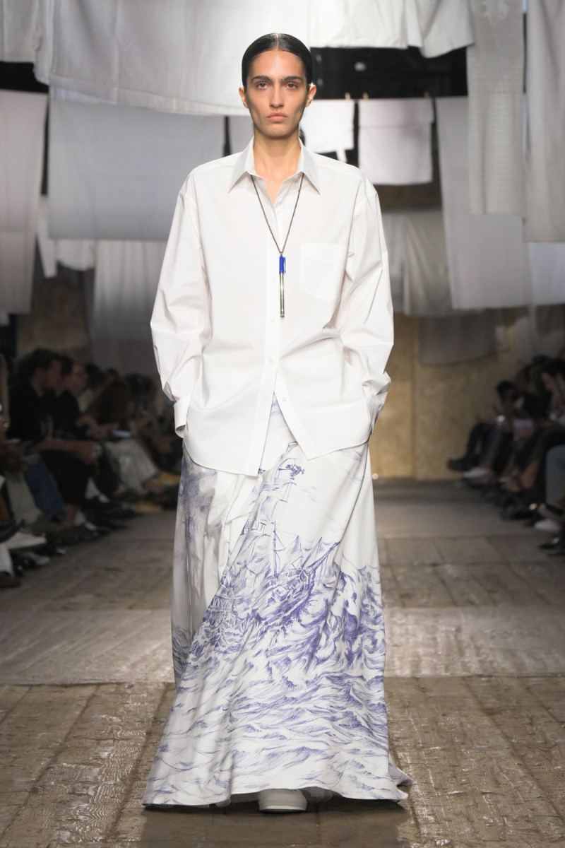 Sara Caballero featured in  the Moschino fashion show for Spring/Summer 2025