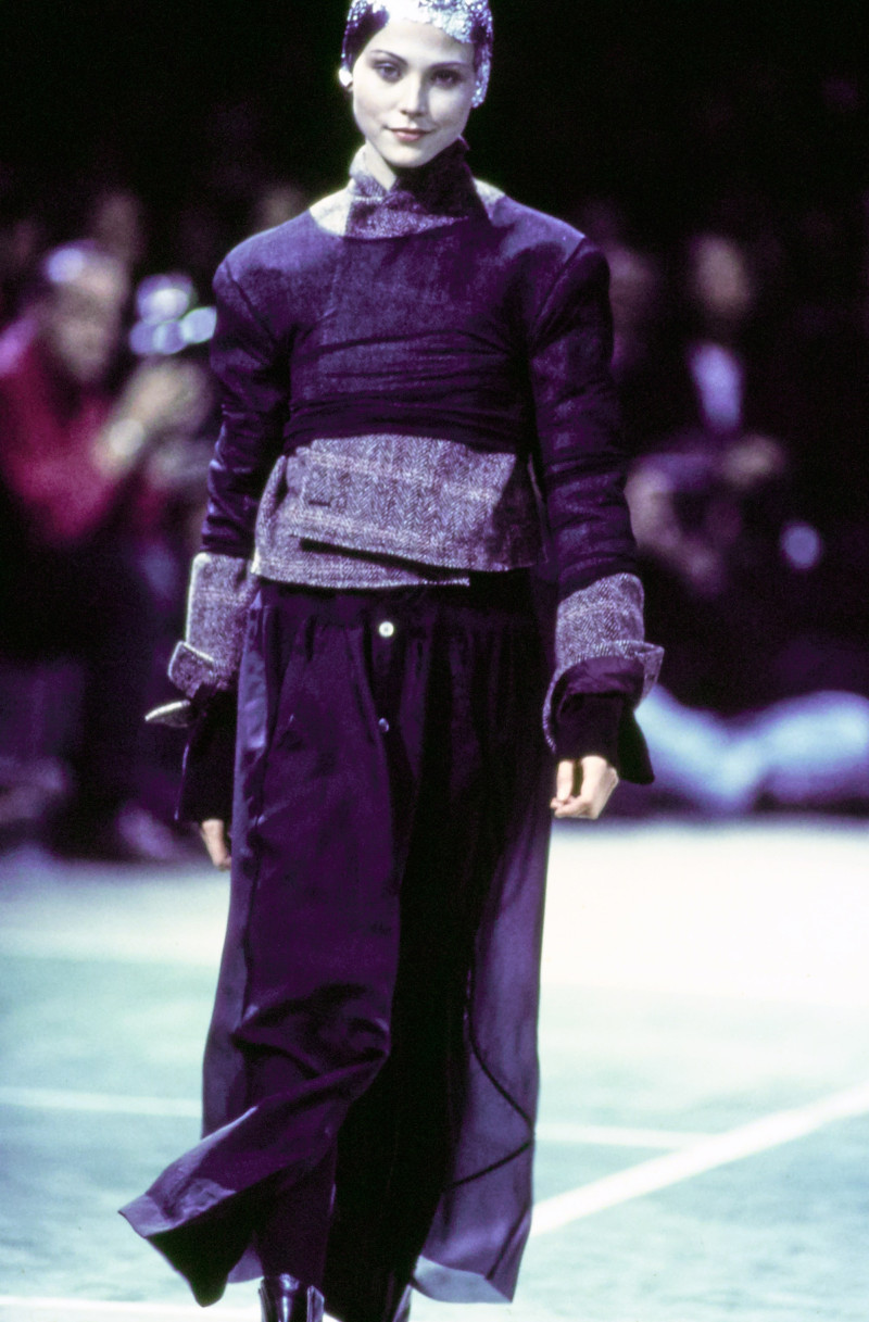 Comme des Garçons fashion show for Autumn/Winter 1993