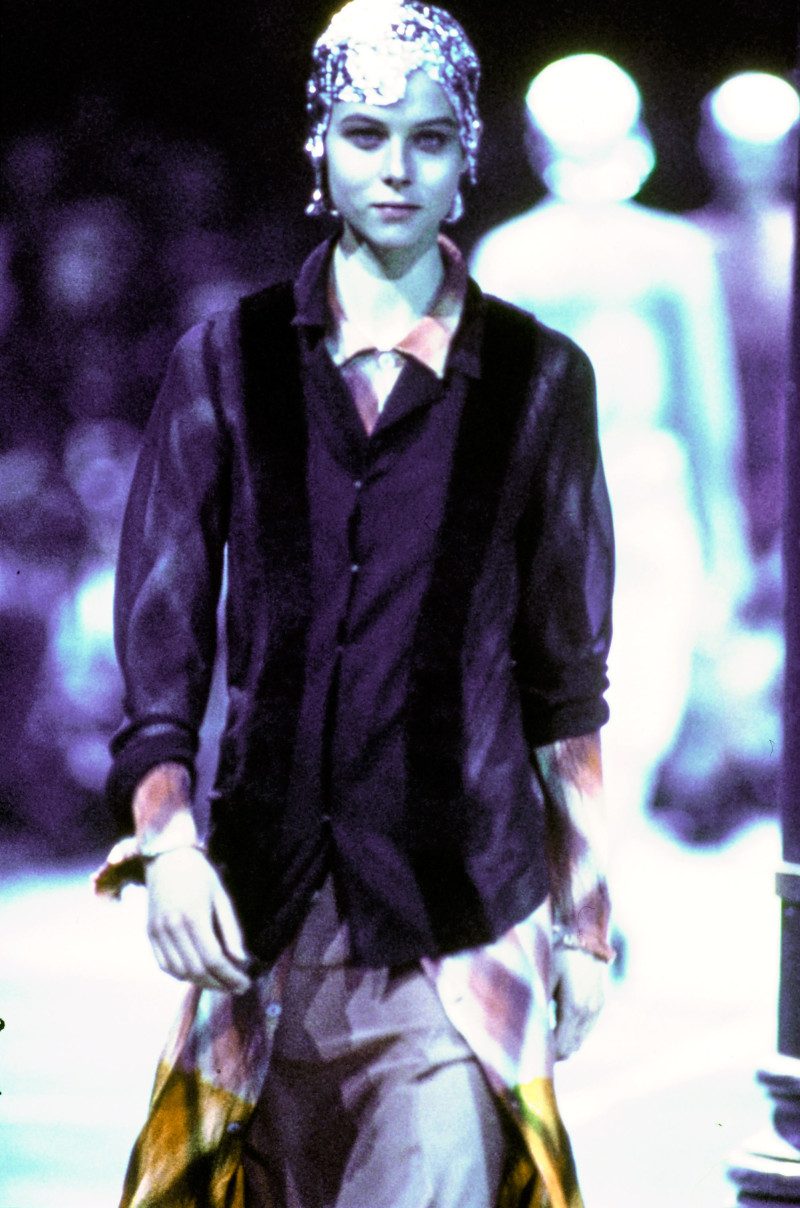 Comme Des Garcons fashion show for Autumn/Winter 1993