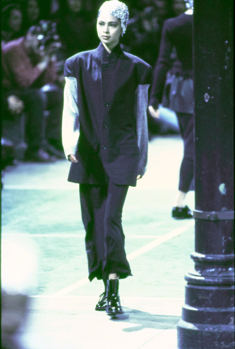 Comme Des Garcons fashion show for Autumn/Winter 1993