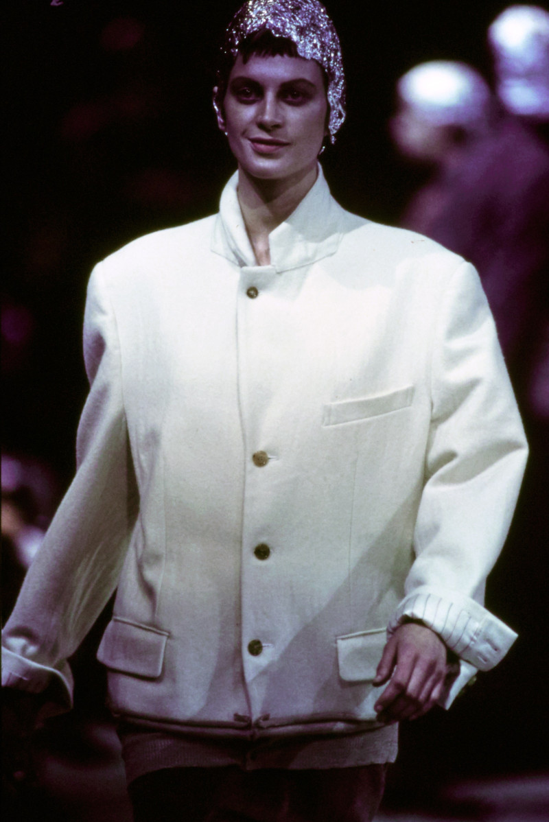 Comme Des Garcons fashion show for Autumn/Winter 1993