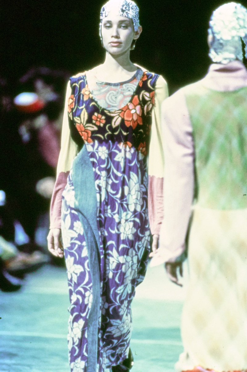 Comme des Garçons fashion show for Autumn/Winter 1993