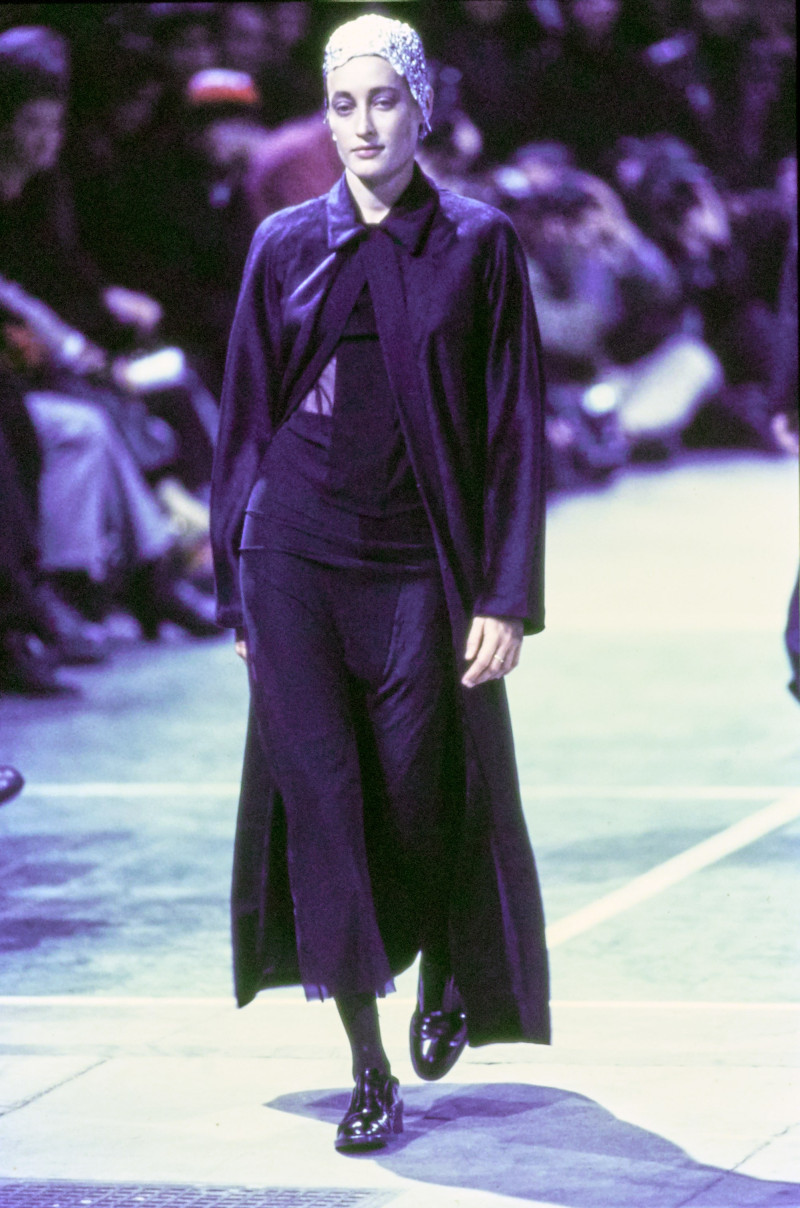 Comme Des Garcons fashion show for Autumn/Winter 1993