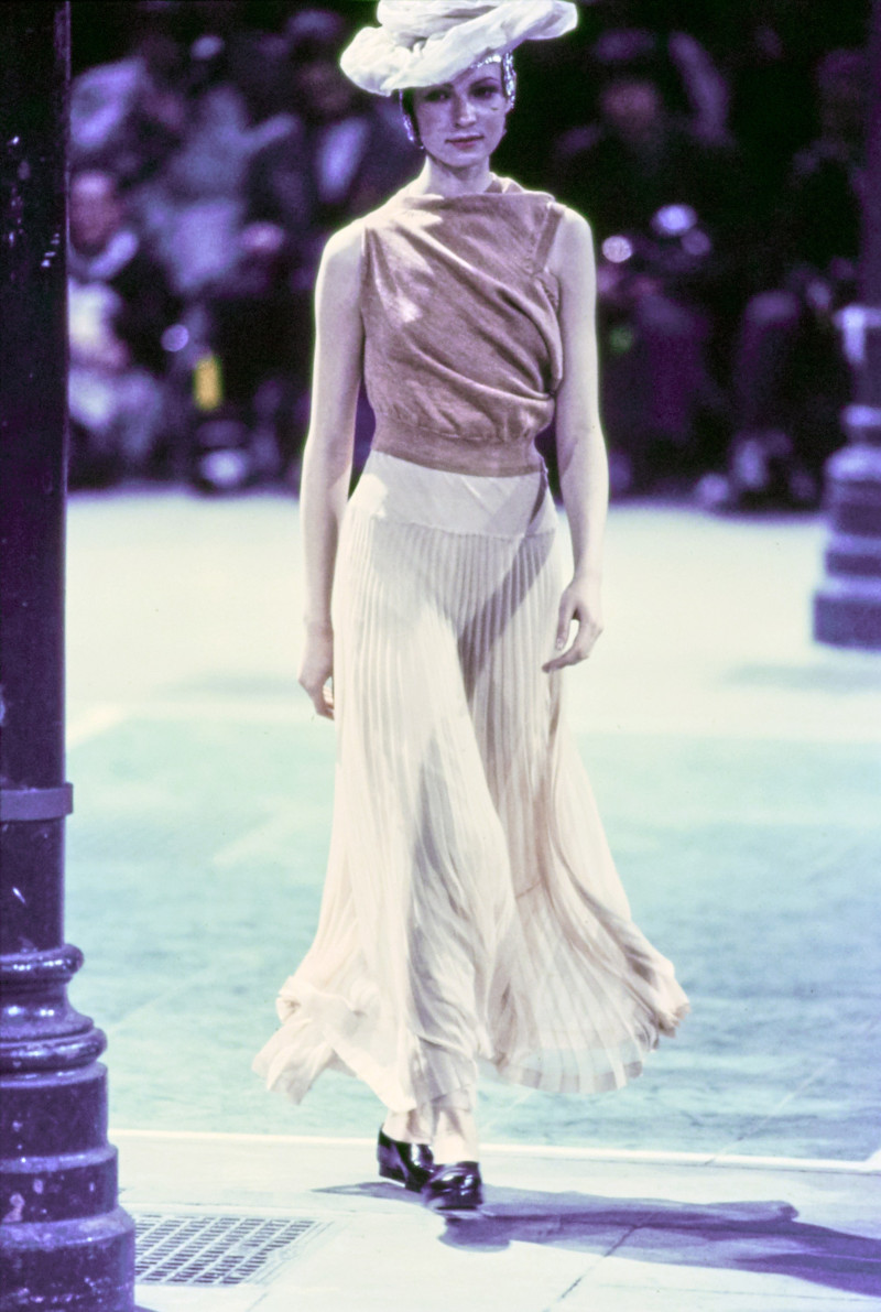 Comme des Garçons fashion show for Autumn/Winter 1993