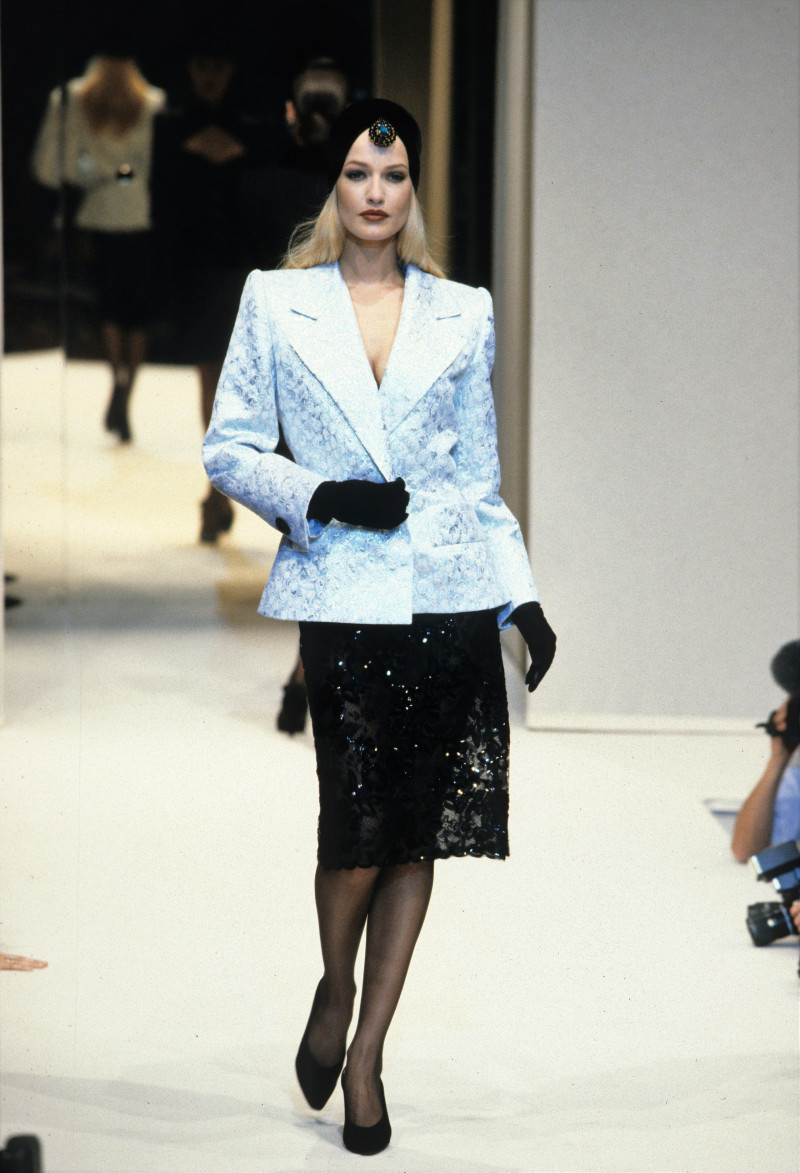 Givenchy fashion show for Autumn/Winter 1995