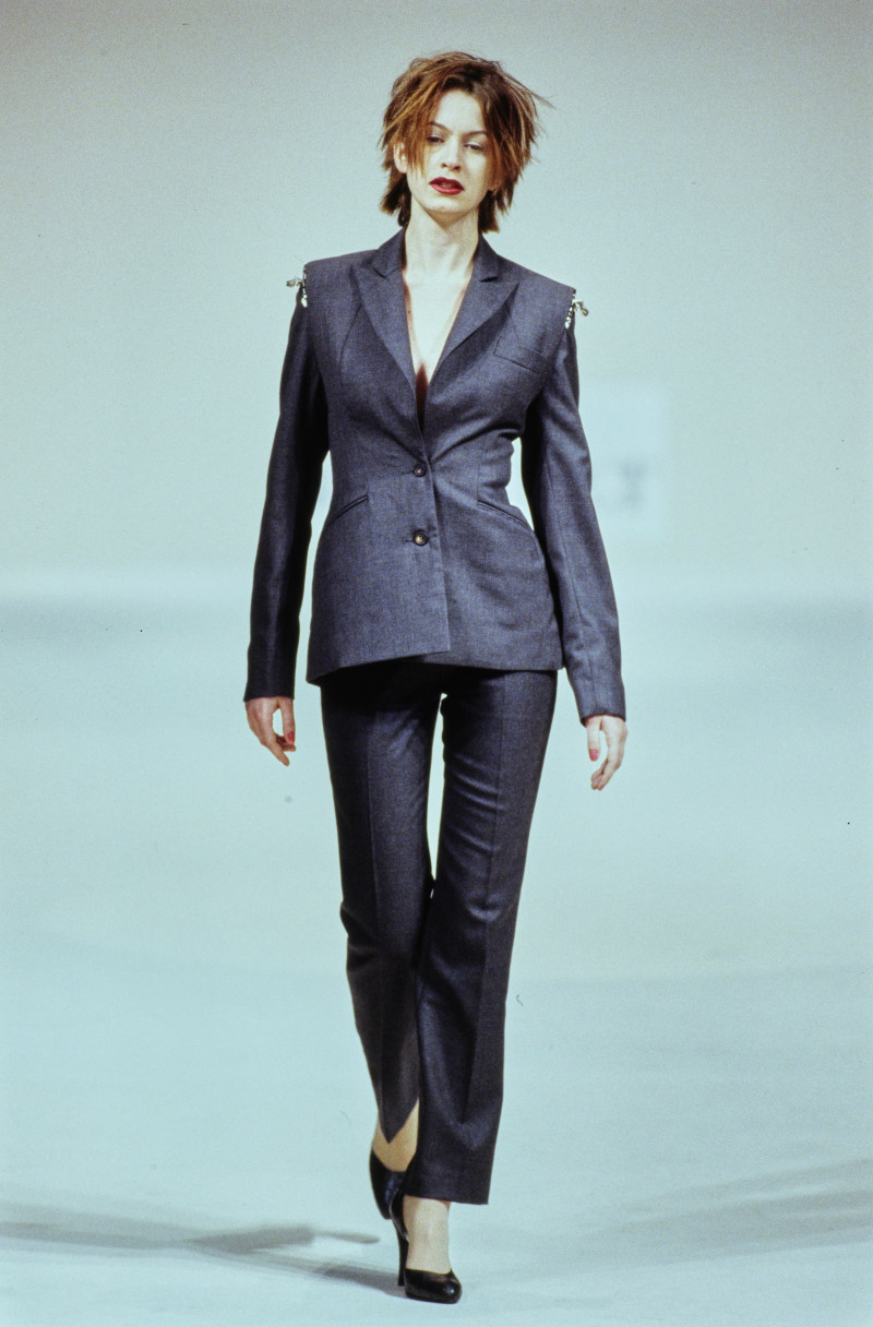 Hussein Chalayan fashion show for Autumn/Winter 1995