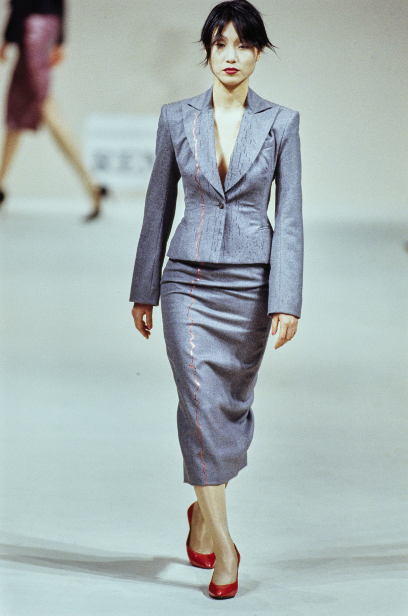 Hussein Chalayan fashion show for Autumn/Winter 1995