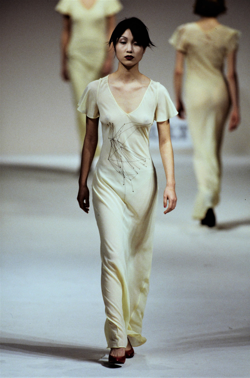 Hussein Chalayan fashion show for Autumn/Winter 1995