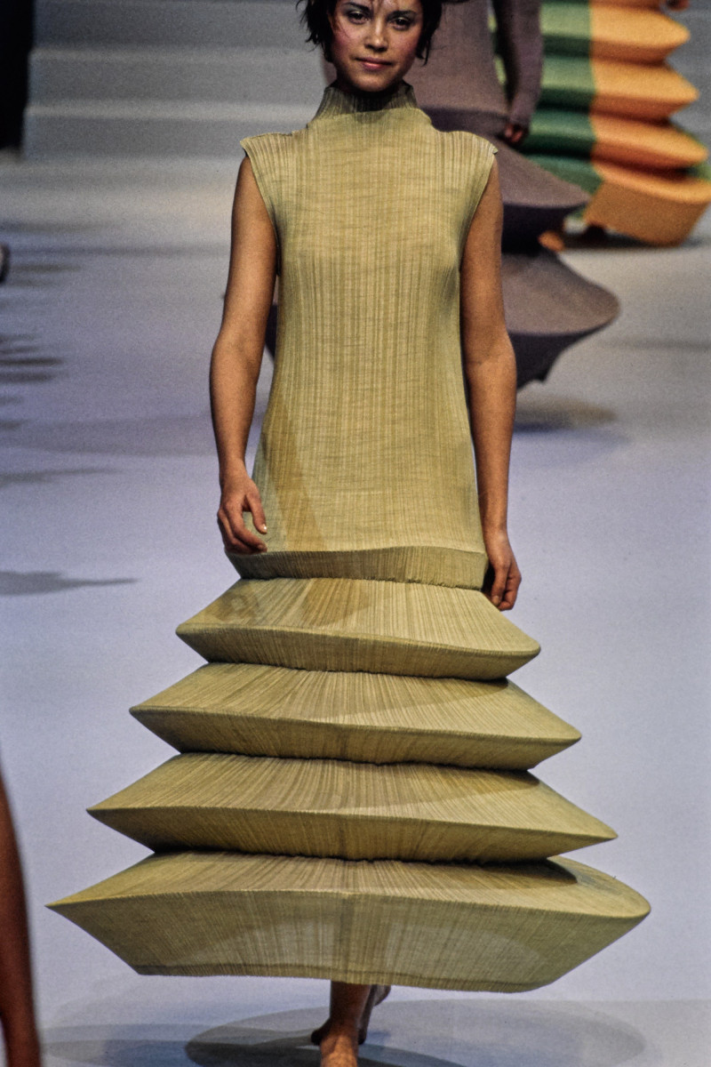 Issey Miyake fashion show for Spring/Summer 1995