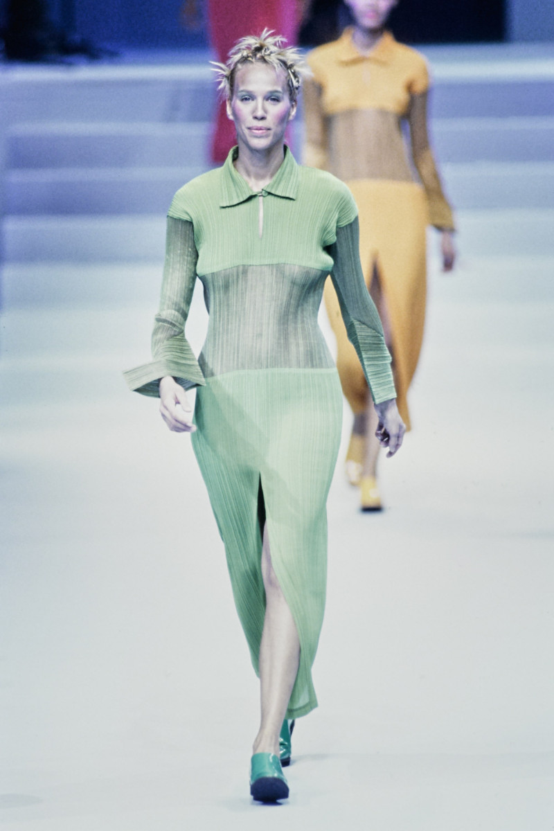Issey Miyake fashion show for Spring/Summer 1995