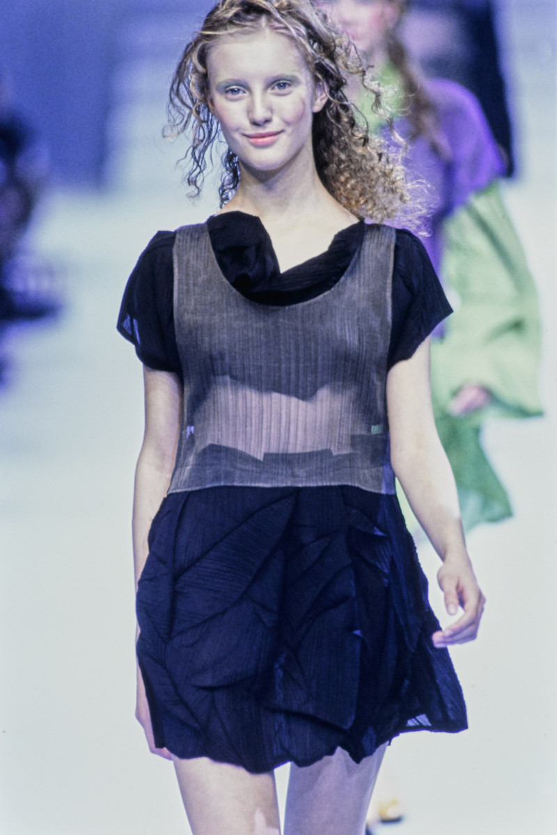 Issey Miyake fashion show for Spring/Summer 1995