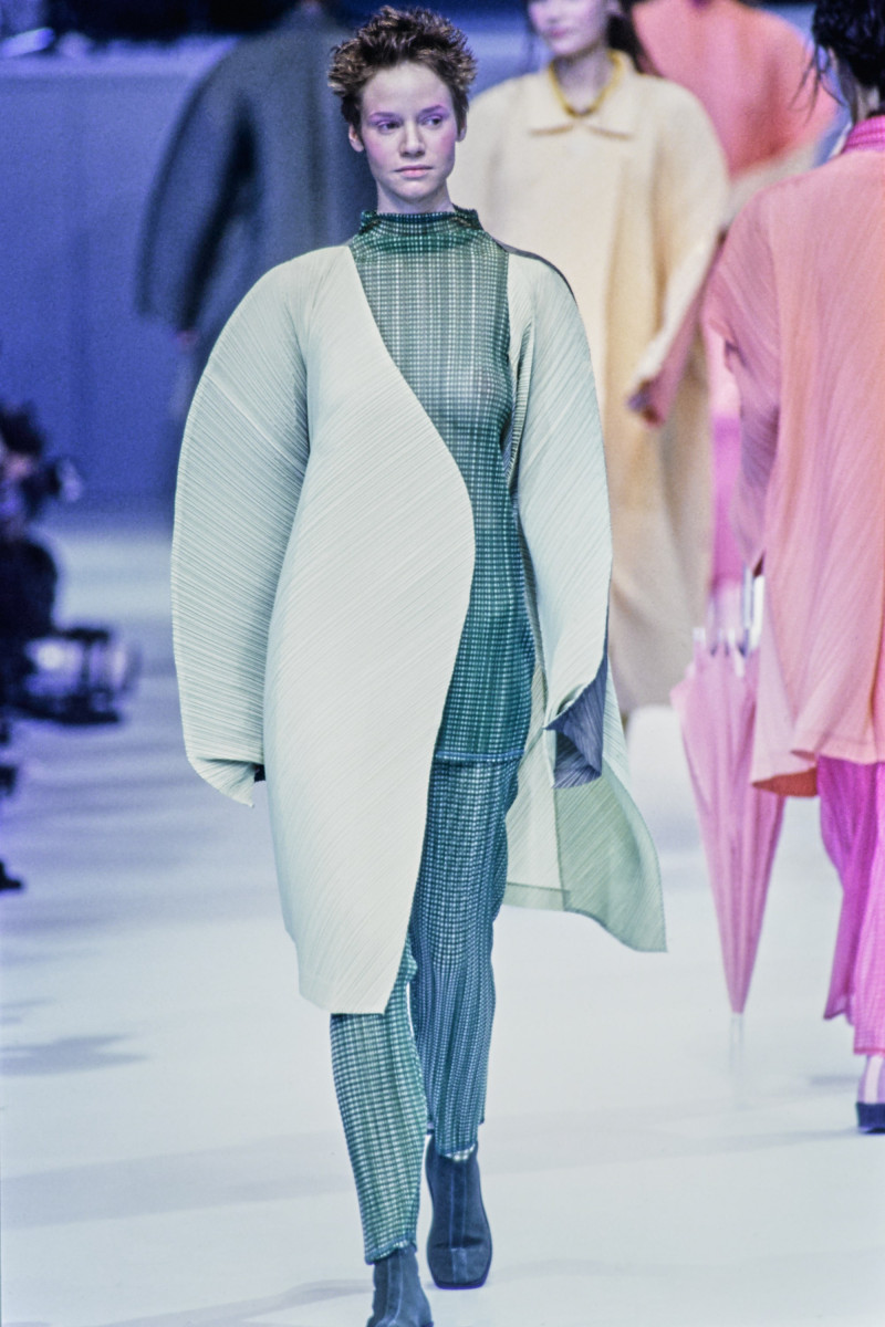 Issey Miyake fashion show for Spring/Summer 1995