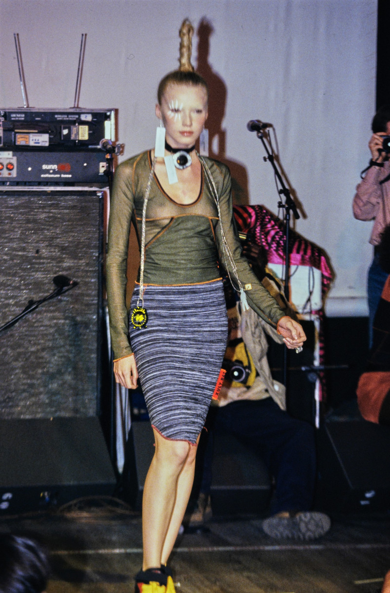 Xuly Bët fashion show for Spring/Summer 1995