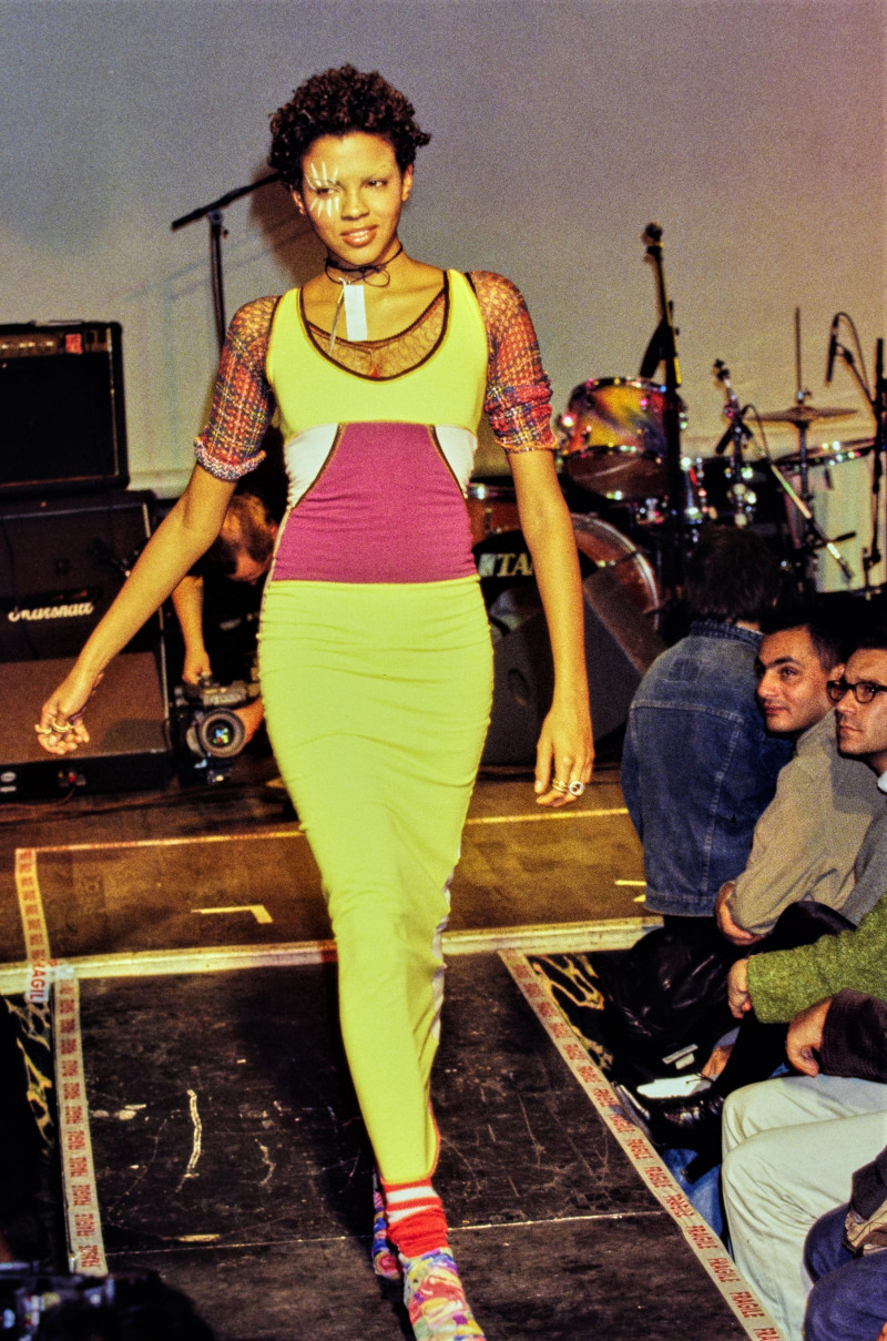 Xuly Bët fashion show for Spring/Summer 1995