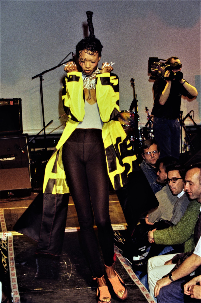 Debra Shaw featured in  the Xuly Bët fashion show for Spring/Summer 1995