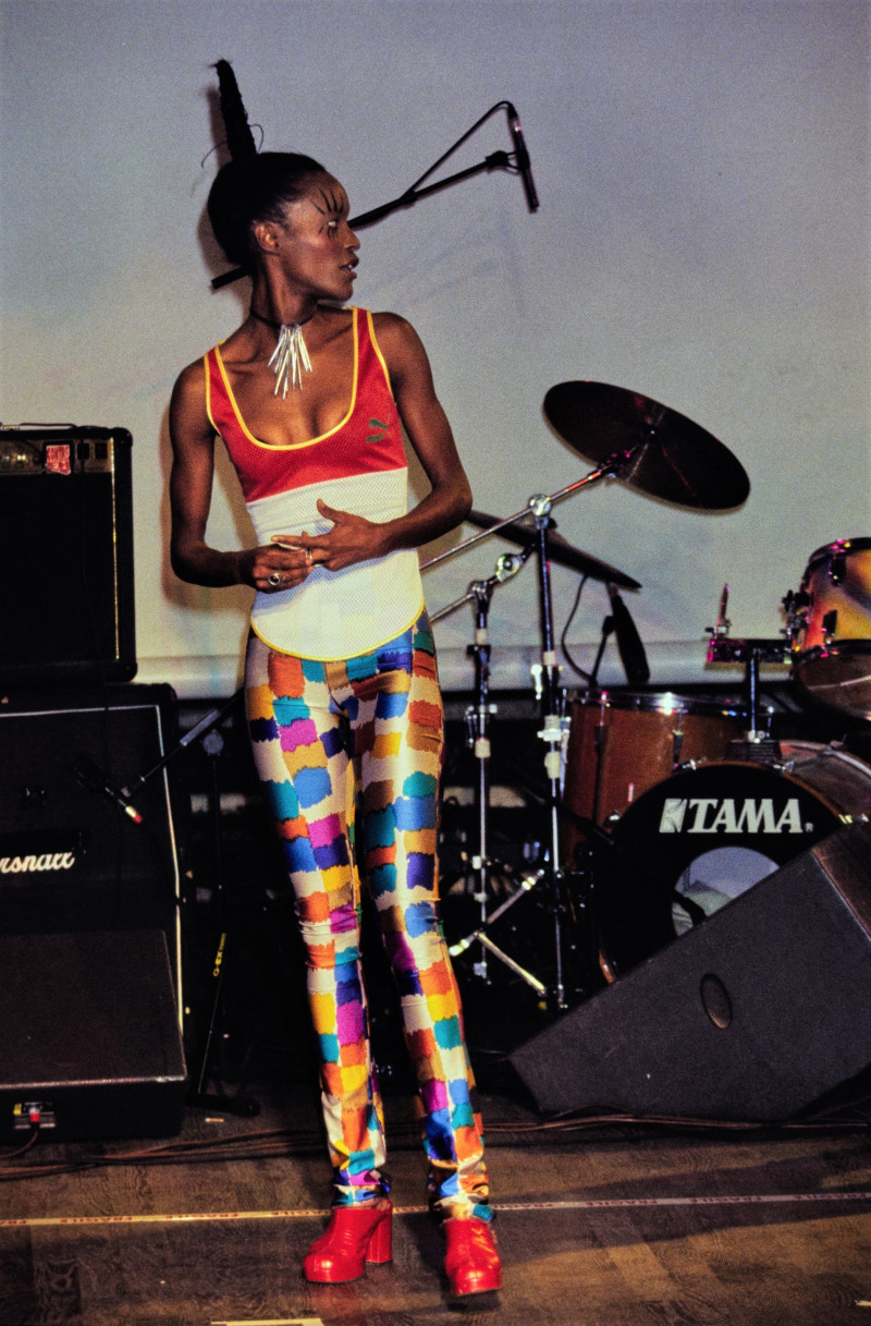 Xuly Bët fashion show for Spring/Summer 1995