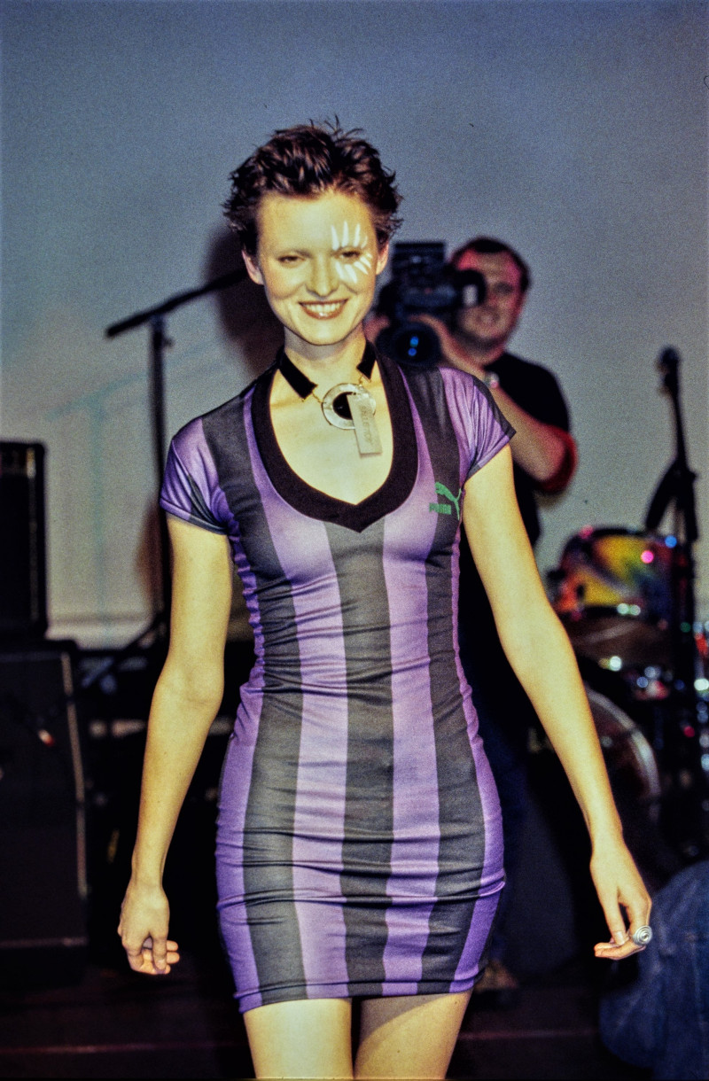 Xuly Bët fashion show for Spring/Summer 1995
