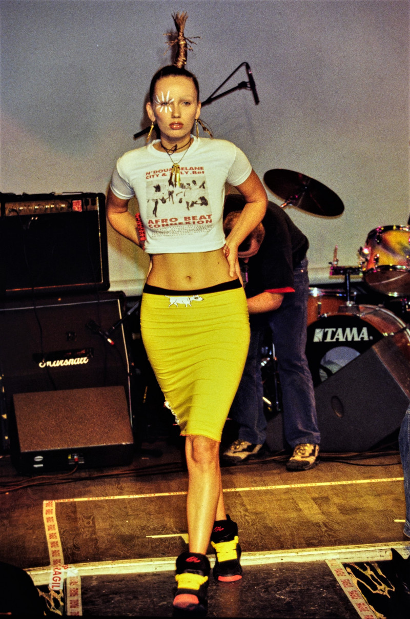 Xuly Bët fashion show for Spring/Summer 1995