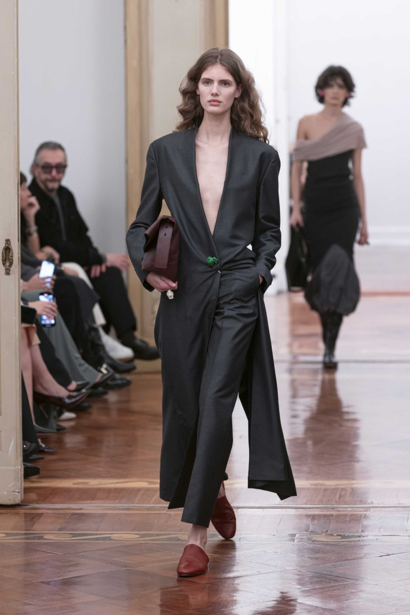 Alberta Ferretti fashion show for Autumn/Winter 2025