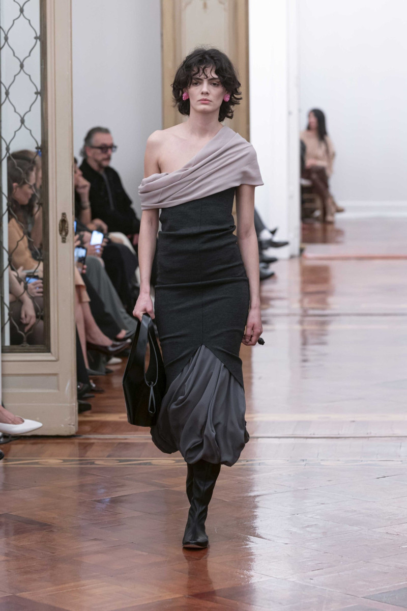 Alberta Ferretti fashion show for Autumn/Winter 2025