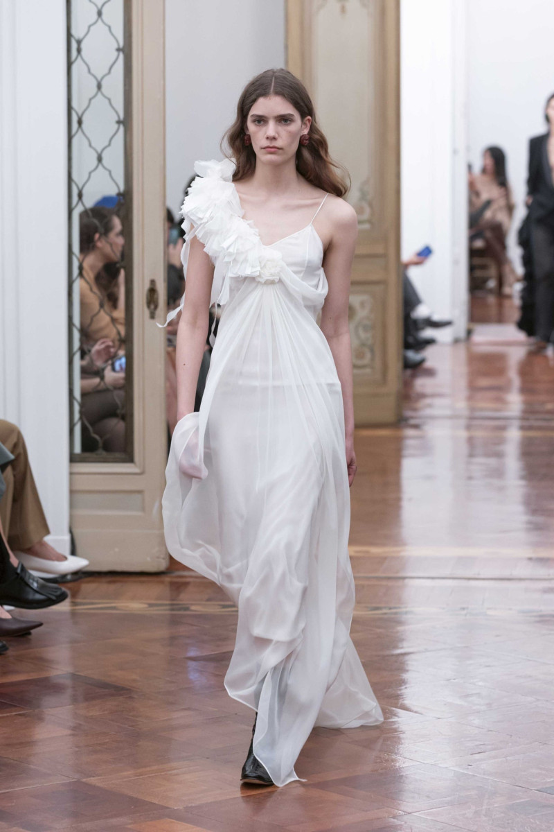 Alberta Ferretti fashion show for Autumn/Winter 2025