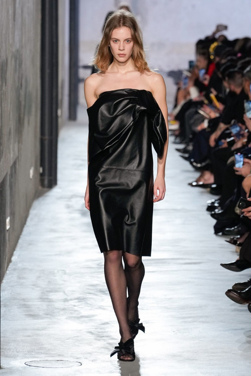 N° 21 fashion show for Autumn/Winter 2025