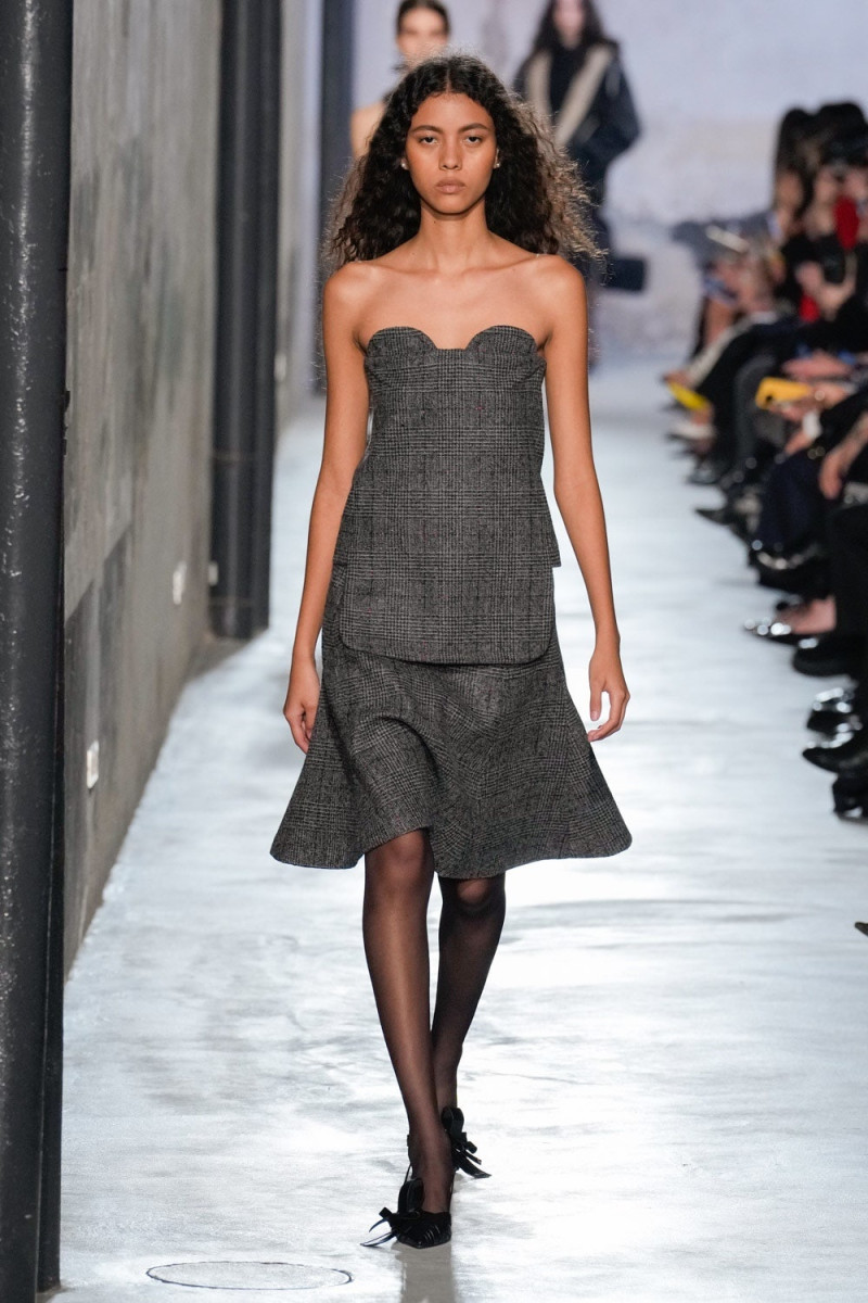 N° 21 fashion show for Autumn/Winter 2025