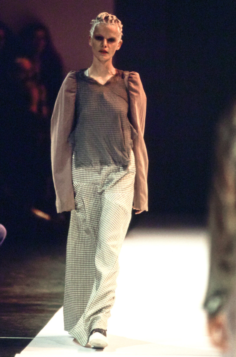 Comme Des Garcons fashion show for Spring/Summer 1994