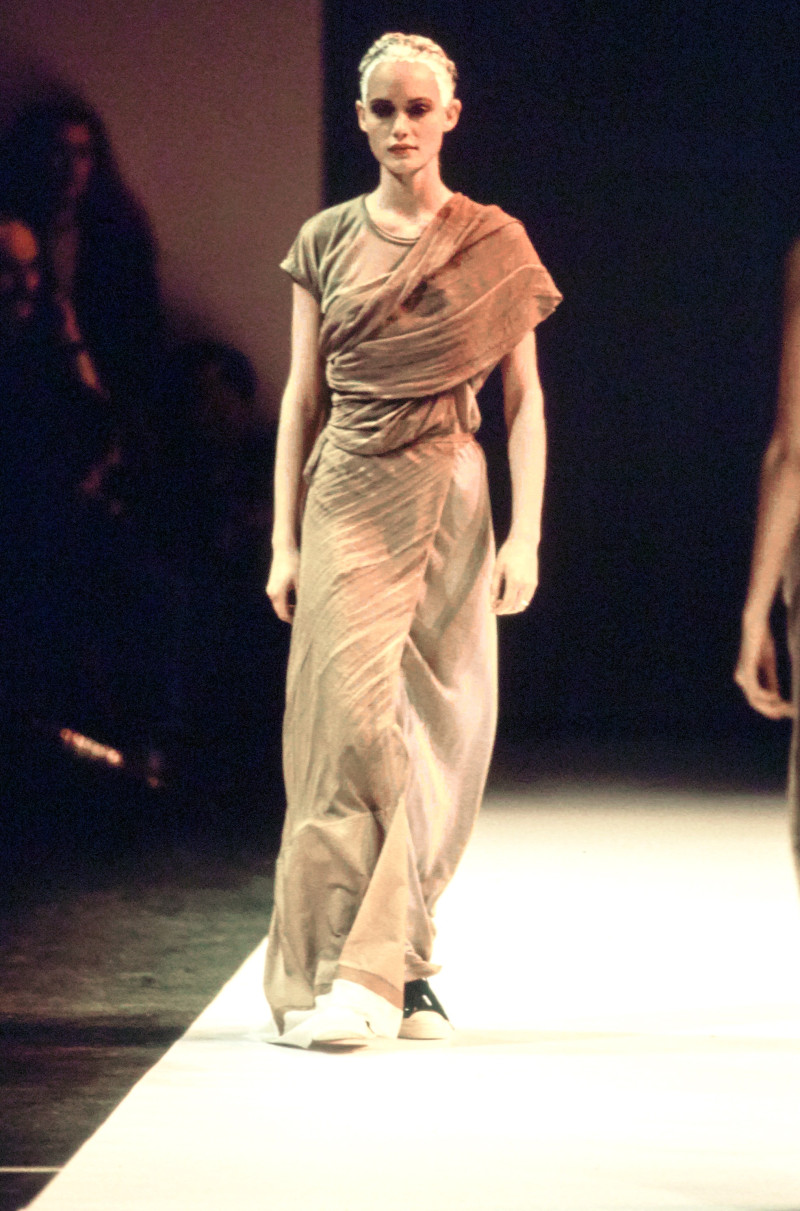 Comme Des Garcons fashion show for Spring/Summer 1994