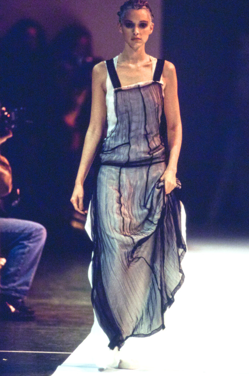Comme Des Garcons fashion show for Spring/Summer 1994