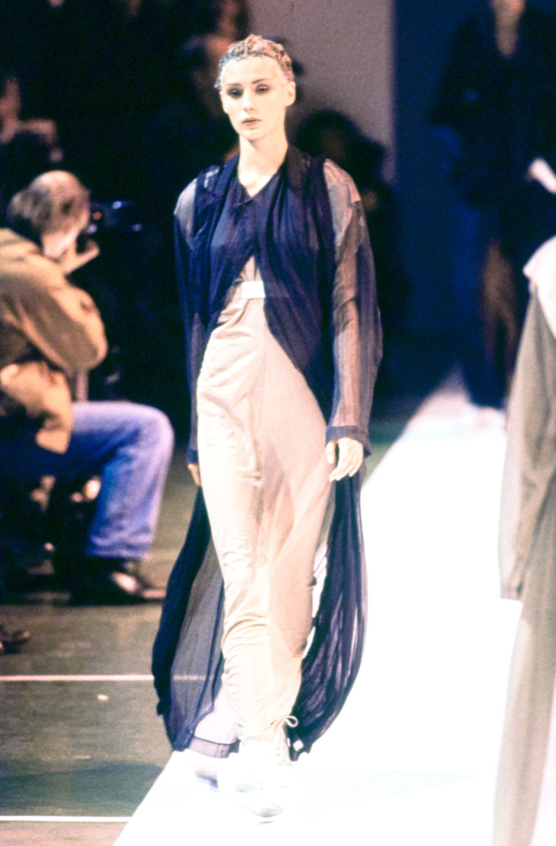 Comme Des Garcons fashion show for Spring/Summer 1994