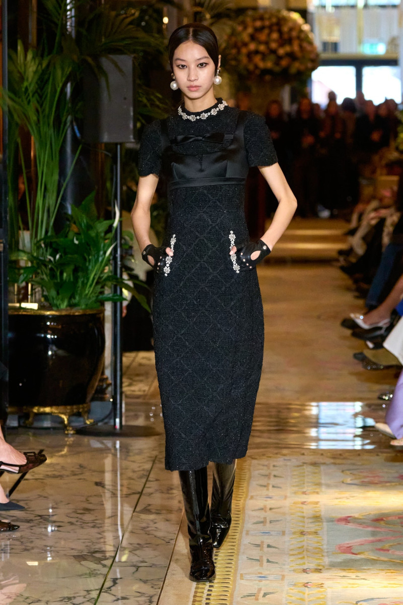 Huishan Zhang fashion show for Autumn/Winter 2025