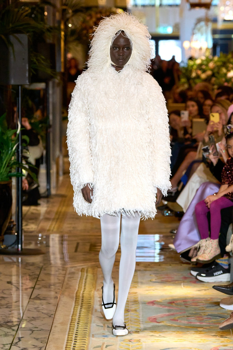 Huishan Zhang fashion show for Autumn/Winter 2025