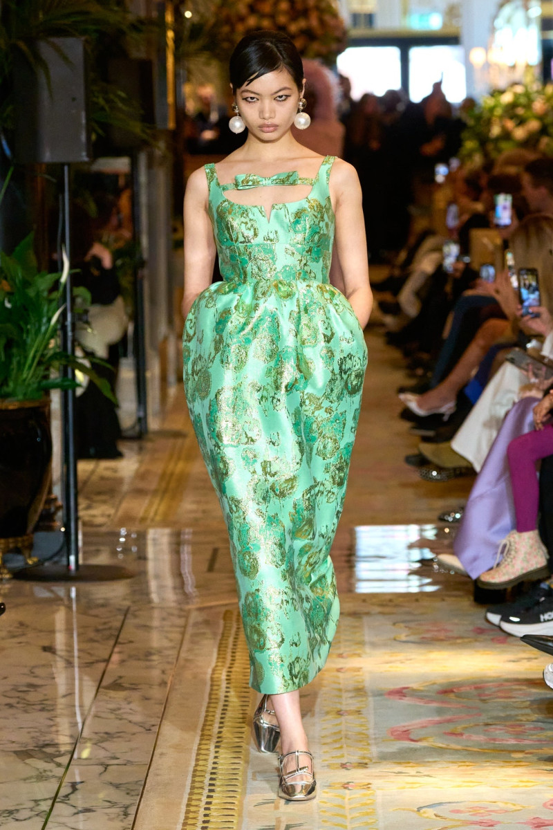 Huishan Zhang fashion show for Autumn/Winter 2025