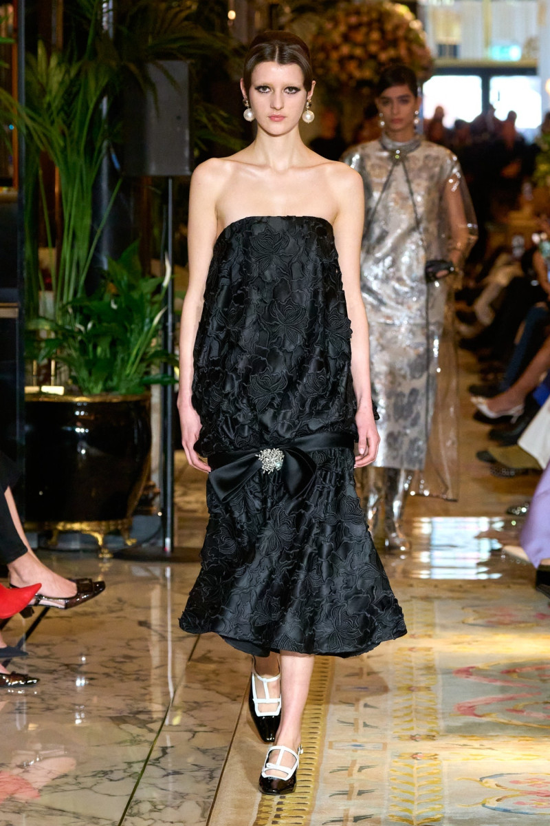 Huishan Zhang fashion show for Autumn/Winter 2025