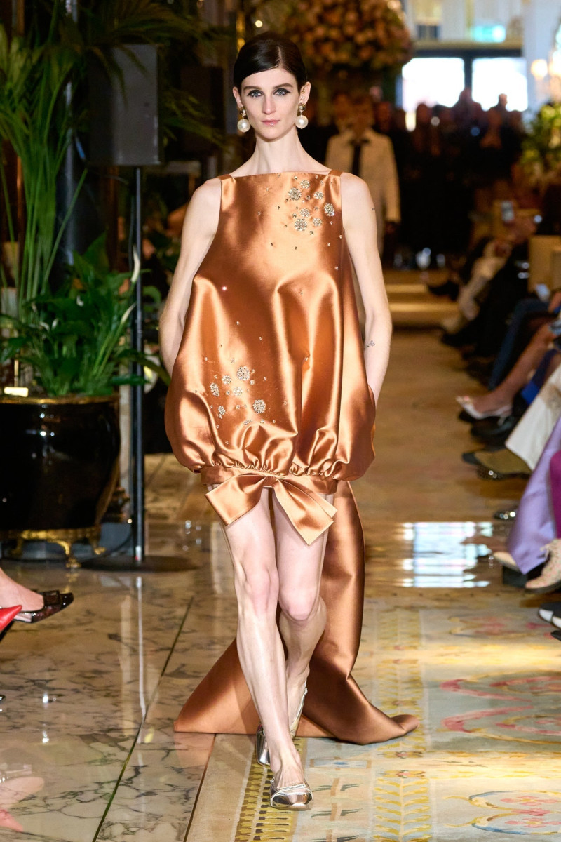 Huishan Zhang fashion show for Autumn/Winter 2025