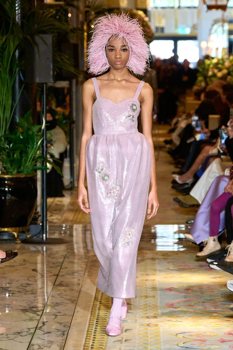 Huishan Zhang fashion show for Autumn/Winter 2025