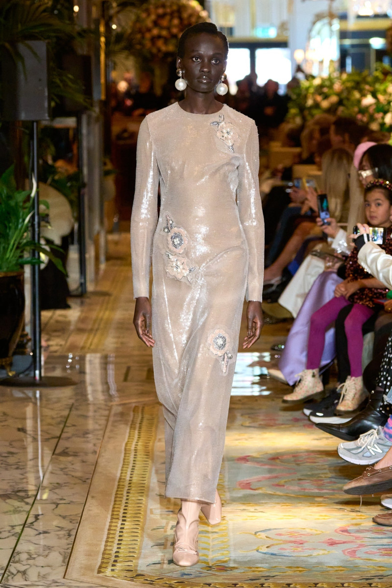 Huishan Zhang fashion show for Autumn/Winter 2025