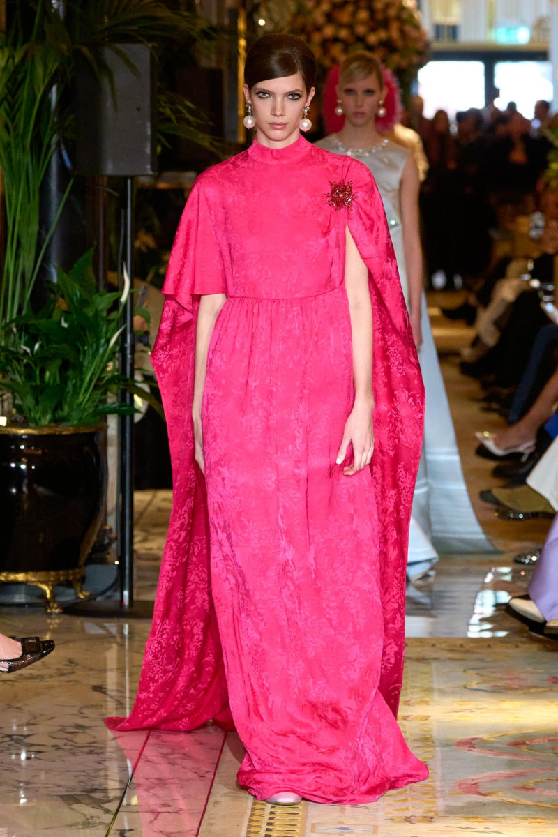 Huishan Zhang fashion show for Autumn/Winter 2025