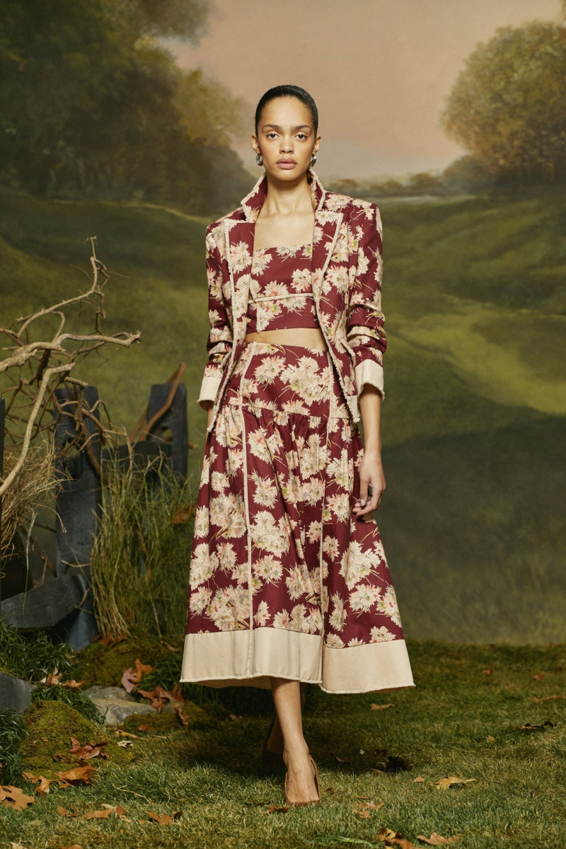 Cinq à Sept fashion show for Autumn/Winter 2025