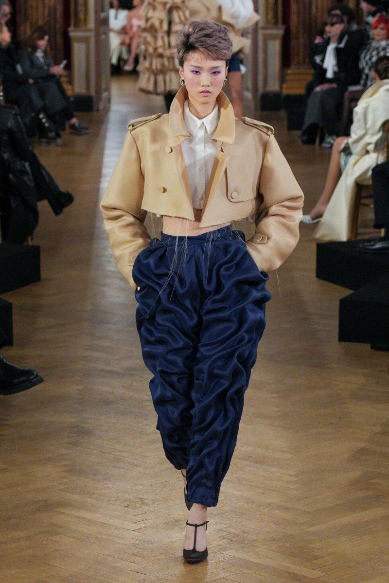 Viktor & Rolf fashion show for Spring/Summer 2025