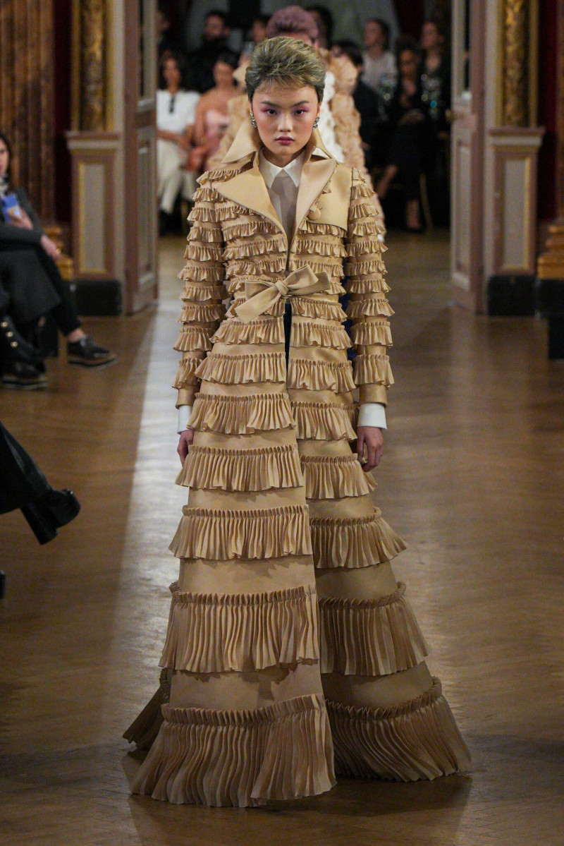 Viktor & Rolf fashion show for Spring/Summer 2025