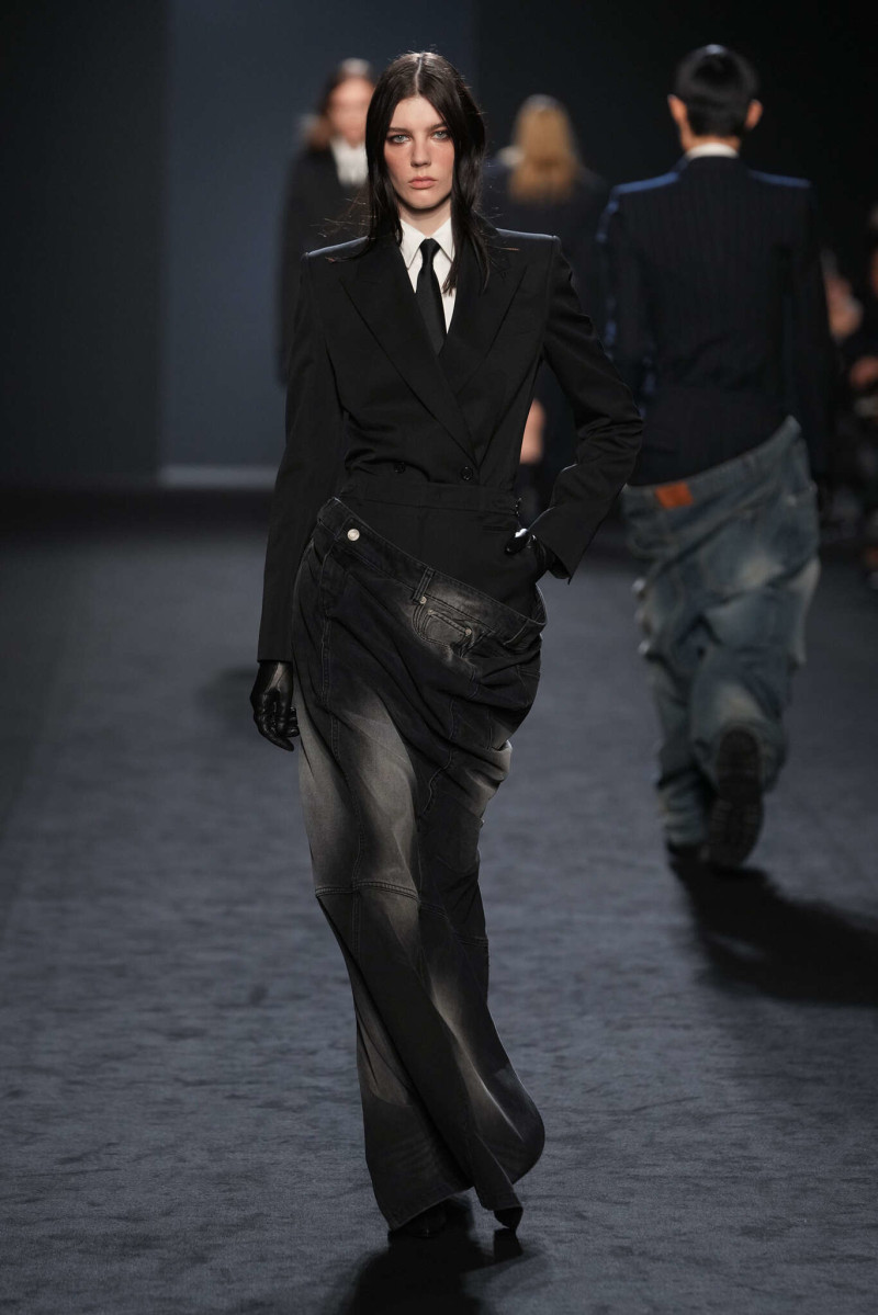 Juun J fashion show for Autumn/Winter 2025