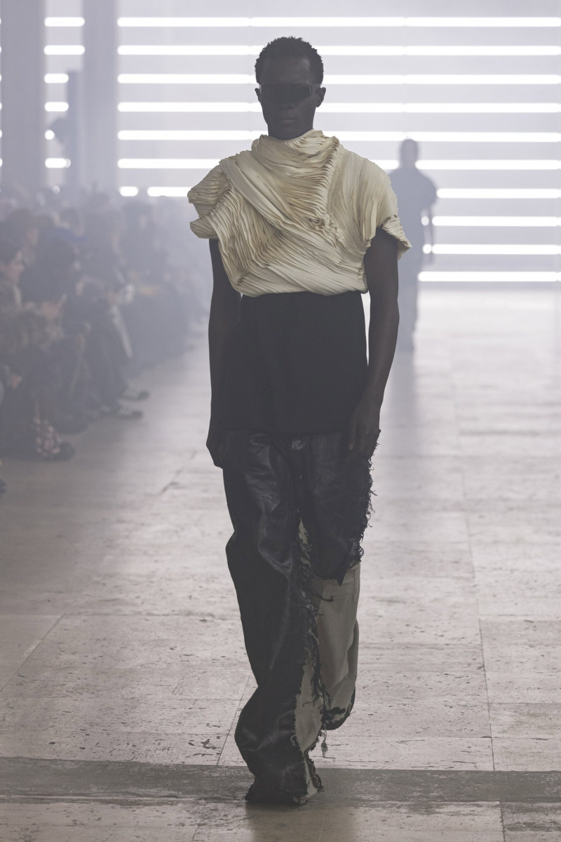 Rick Owens fashion show for Autumn/Winter 2025