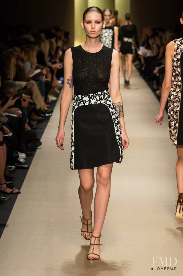 Sara Kiscinska featured in  the Guy Laroche fashion show for Spring/Summer 2015