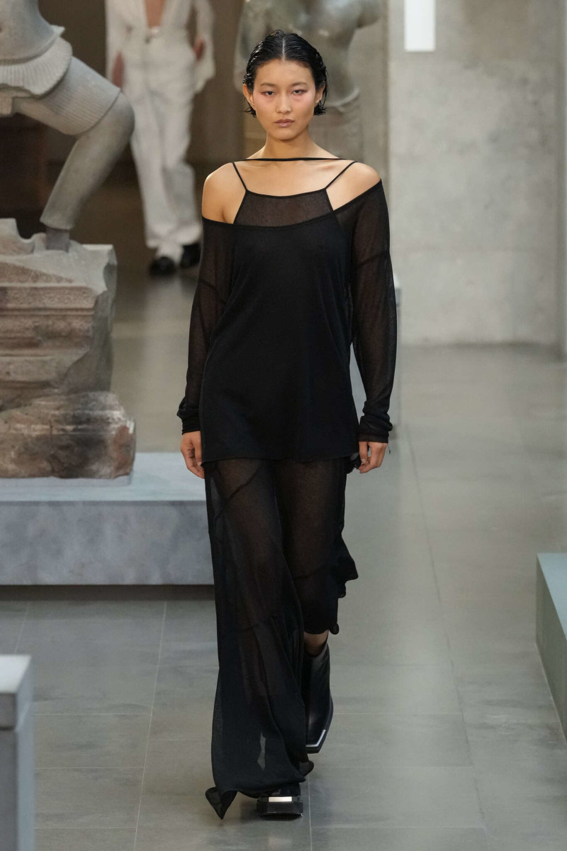 Peter Do fashion show for Spring/Summer 2025