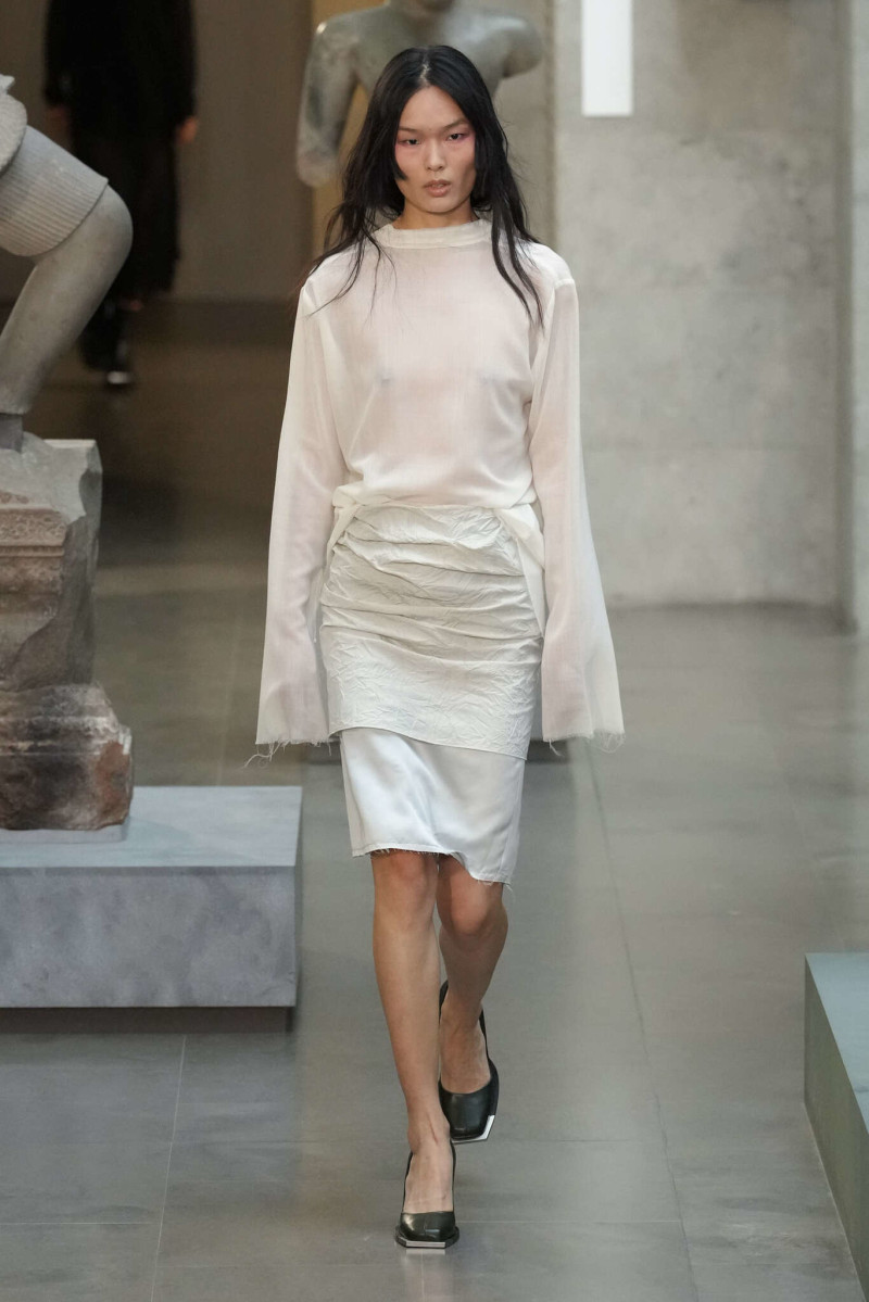Peter Do fashion show for Spring/Summer 2025